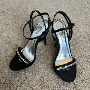 Black Rhinestone Anne Michelle Heels